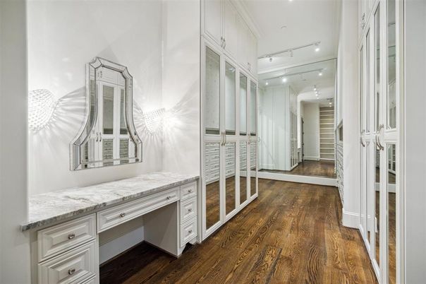 Interior, Recessed Lighting, Walk-in Closets, Wood Texture Flooring