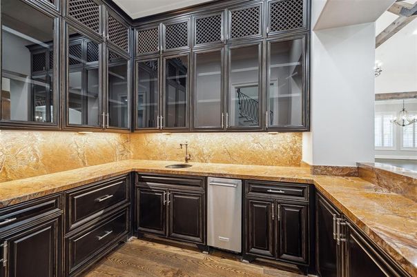 Chandelier, Interior, Kitchen, Wood Texture Flooring