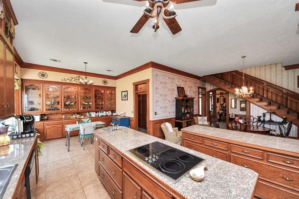 Chandelier, Dining room, Interior, Kitchen