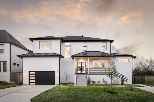 Attached, Exterior, Facade, Farmhouse