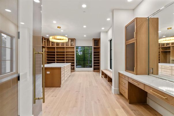 Chandelier, Interior, Recessed Lighting, Walk-in Closets, Wood Texture Flooring
