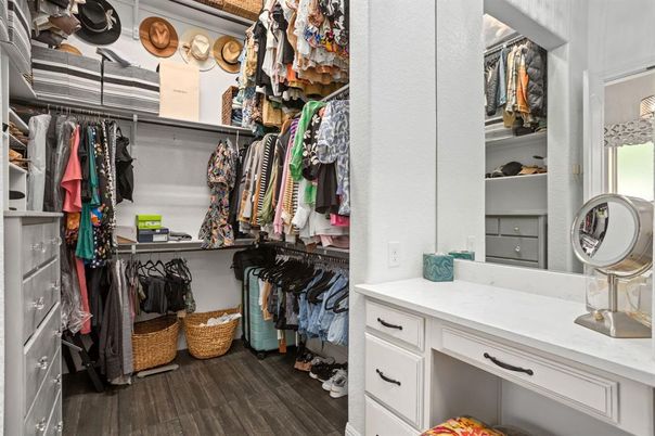 Interior, Walk-in Closets, Wood Texture Flooring