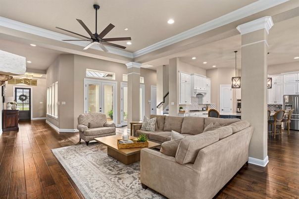 Interior, Kitchen, Living room, Pendant Lights, Recessed Lighting, Wood Texture Flooring