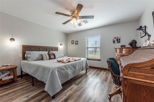 Bedroom, Fitness Equipment, Interior, Wood Texture Flooring