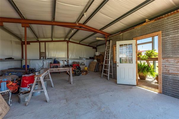 Garage, Interior