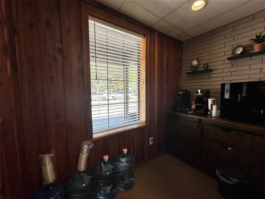 Empty room, Interior, Recessed Lighting, Wooden Walls