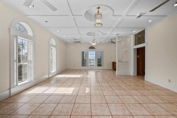 Empty room, Interior, Recessed Lighting