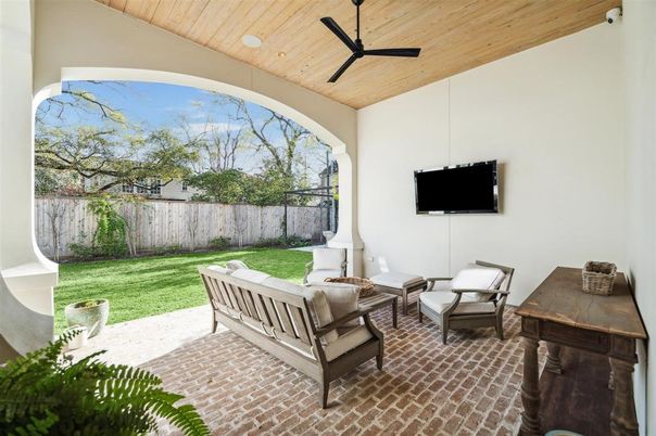 Backyard, Exterior