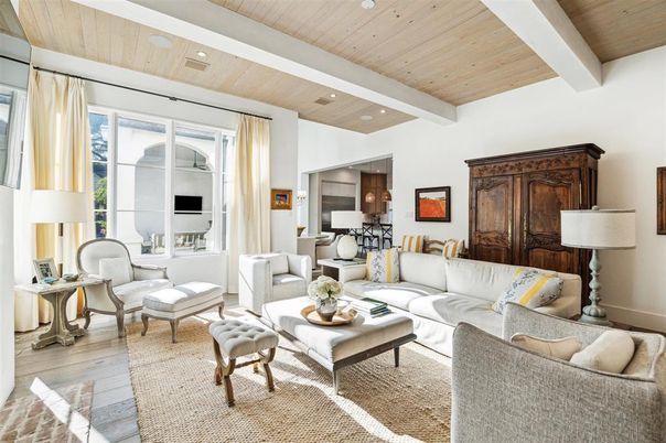 Dining room, Interior, Living room, Recessed Lighting, Wooden Beams, Wooden Ceilings, Wood Texture Flooring
