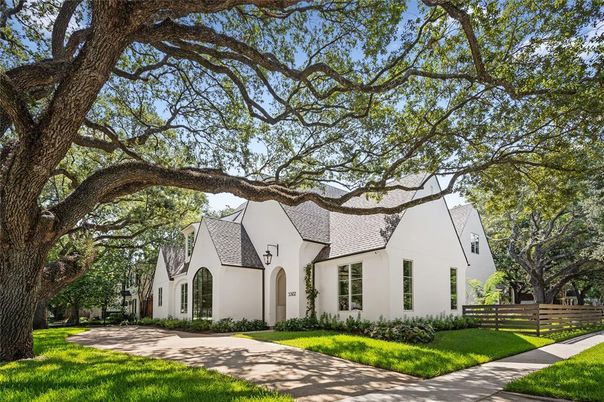 Backyard, Exterior, Facade, French Provincial
