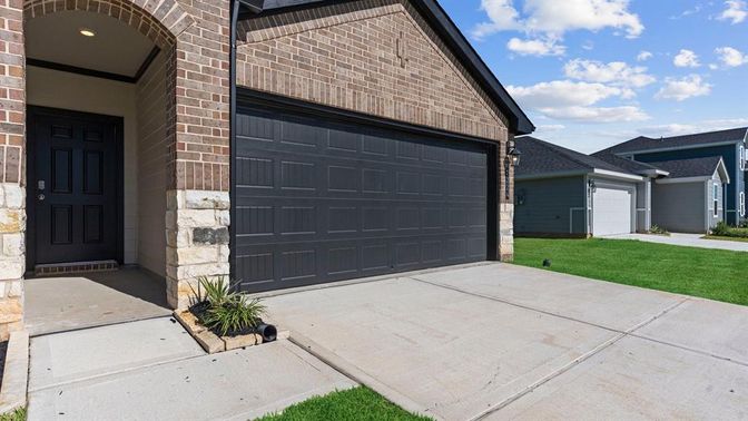 Detached Garage, Exterior