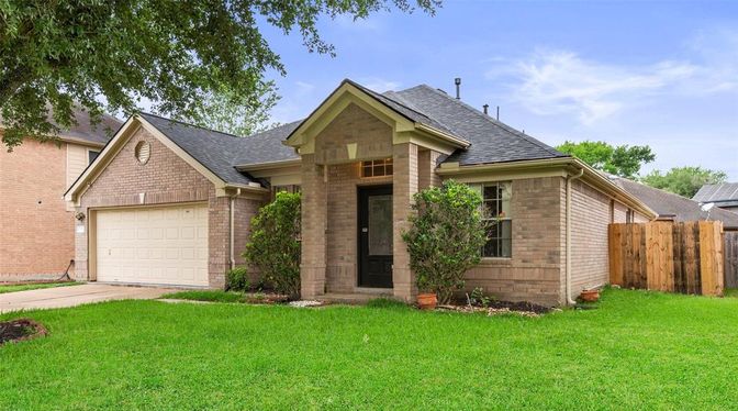 Attached, Exterior, Facade, Brick Facade, Brick Traditional