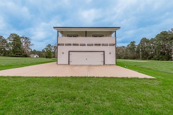 Backyard, Detached Garage, Exterior