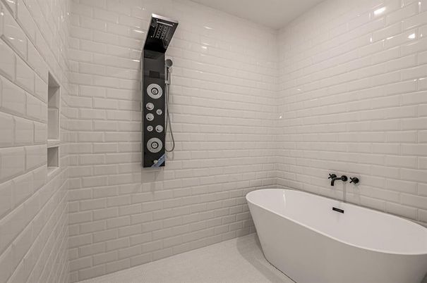 Bathroom, Free Standing Baths, Interior, Recessed Lighting