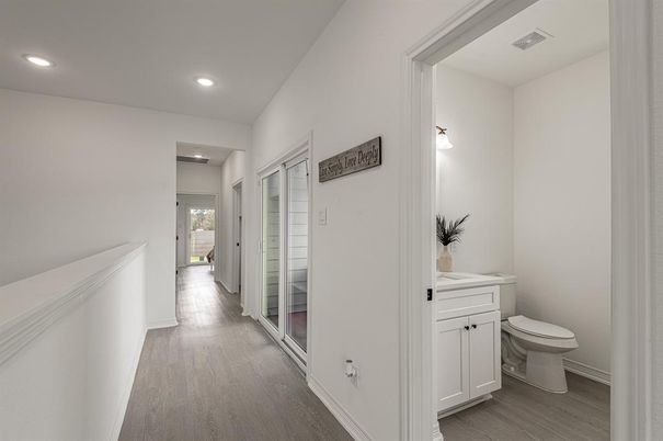 Bathroom, Interior, Recessed Lighting, Wood Texture Flooring