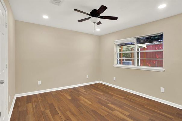 Empty room, Interior, Recessed Lighting, Wood Texture Flooring
