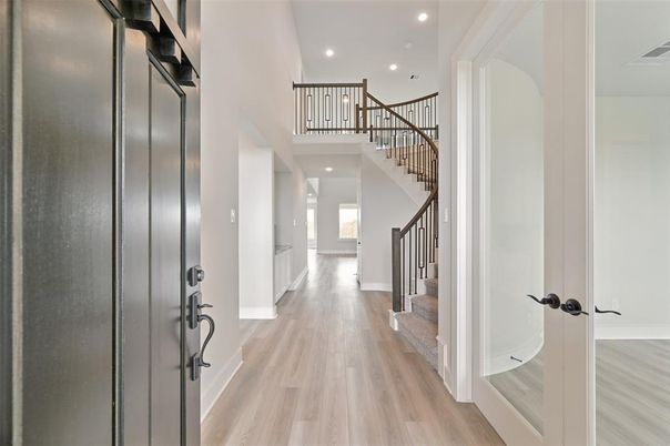 Interior, Recessed Lighting, Wood Texture Flooring