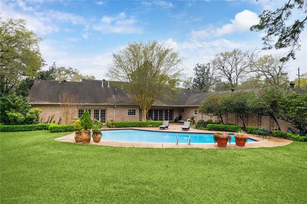 Backyard, Exterior, Pool