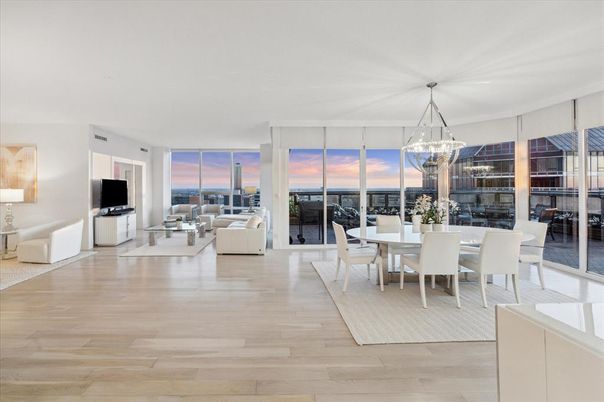 Chandelier, Dining room, Interior, Living room, Pendant Lights, Wood Texture Flooring