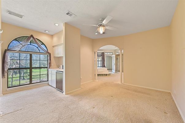 Empty room, Interior, Recessed Lighting