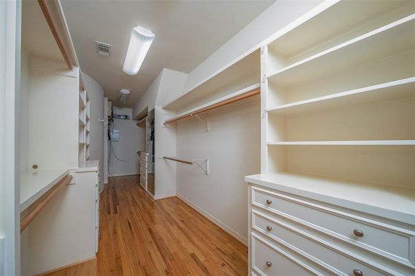 Interior, Walk-in Closets, Wood Texture Flooring