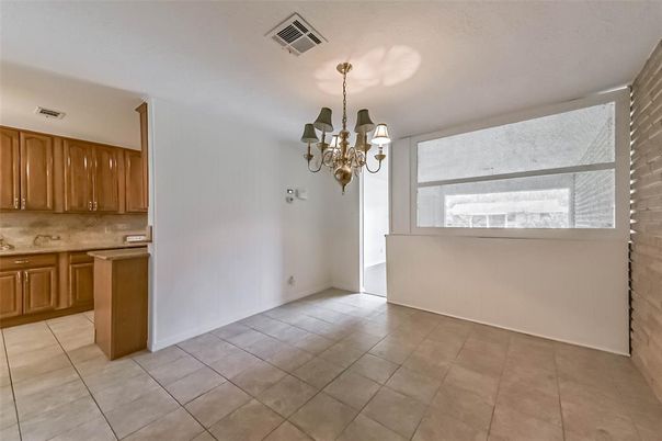 Chandelier, Empty room, Interior, Kitchen