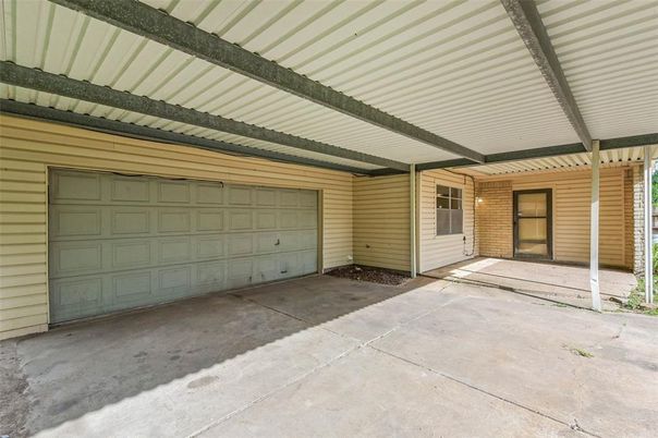 Detached Garage, Exterior