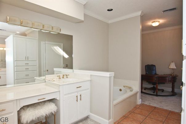 Bathroom, Interior, Recessed Lighting