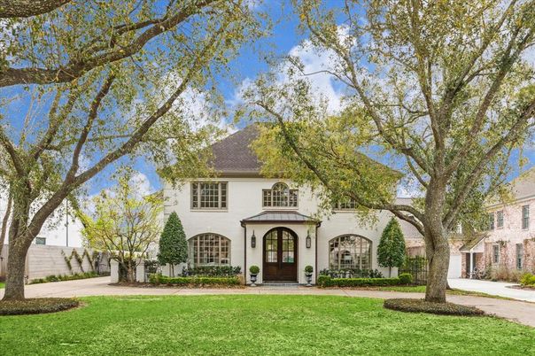 Backyard, Exterior, Facade, French Provincial
