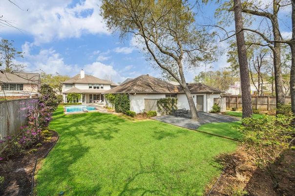 Backyard, Exterior, Pool