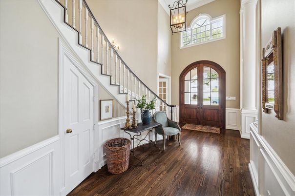 Interior, Pendant Lights, Wood Texture Flooring