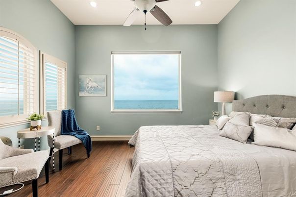 Bedroom, Interior, Recessed Lighting, Water, Wood Texture Flooring