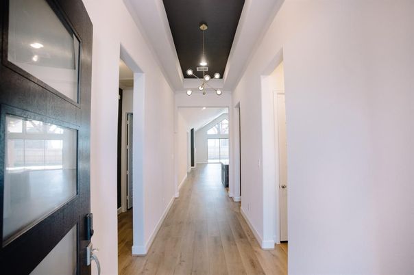 Interior, Pendant Lights, Recessed Lighting, Wood Texture Flooring