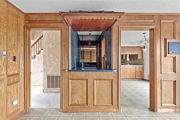 Interior, Kitchen, Pendant Lights, Wooden Walls
