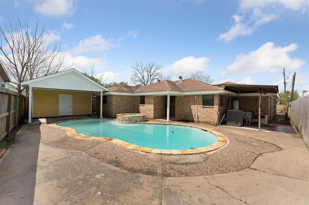 Detached Garage, Exterior, Pool