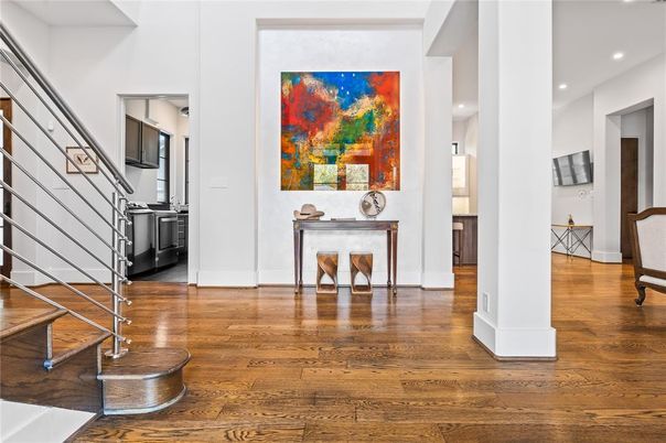 Interior, Recessed Lighting, Wood Texture Flooring