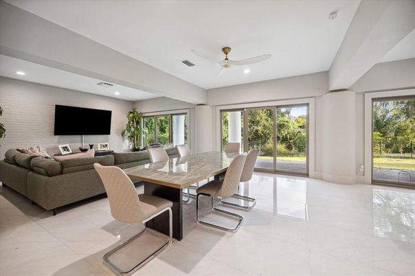 Dining room, Interior, Living room, Recessed Lighting