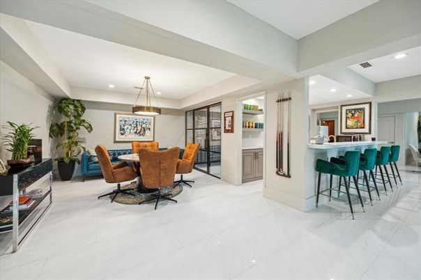 Dining room, Interior, Pendant Lights, Recessed Lighting