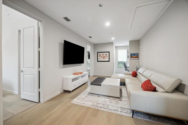 Interior, Living room, Recessed Lighting, Wood Texture Flooring