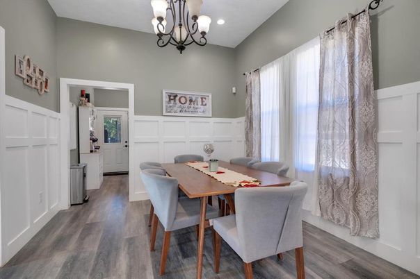 Chandelier, Dining room, Interior, Recessed Lighting, Wood Texture Flooring