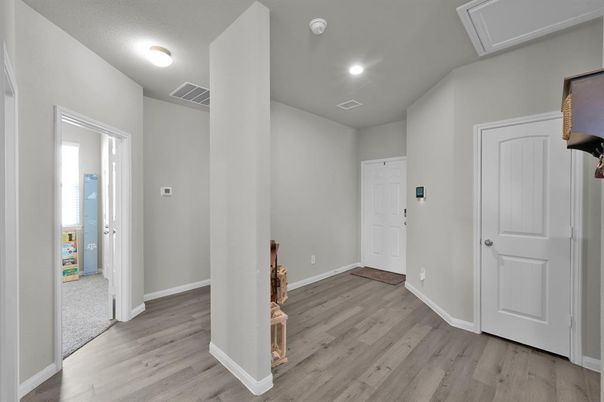 Interior, Recessed Lighting, Wood Texture Flooring