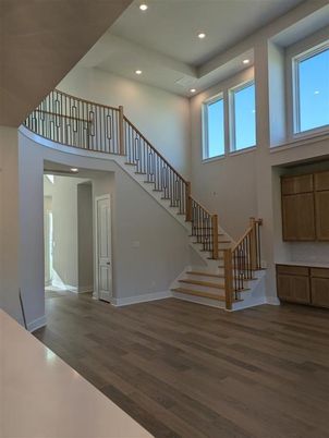 Interior, Recessed Lighting, Wood Texture Flooring