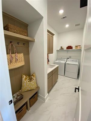 Interior, Marble, Recessed Lighting, Washer