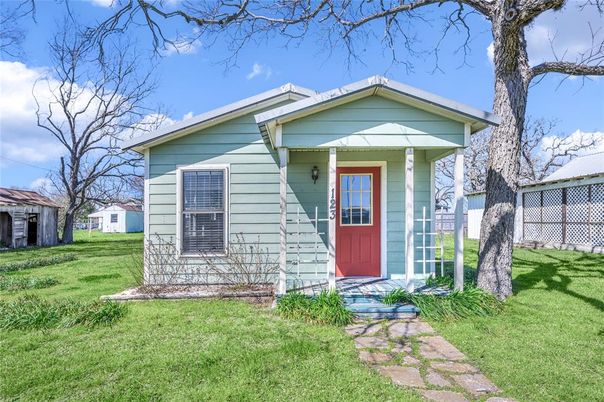Backyard, Exterior, Facade, American Craftsman