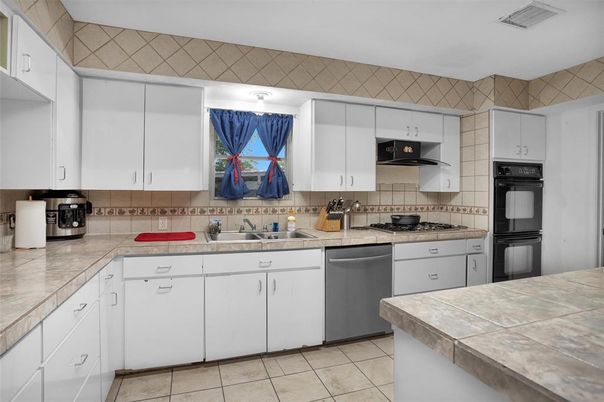 Interior, Kitchen, Tile Countertops
