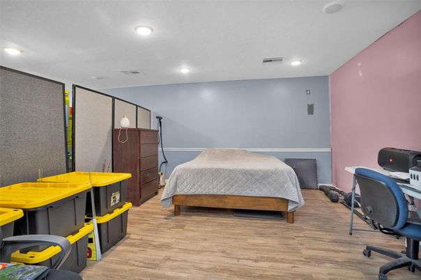 Bedroom, Home Office, Interior, Recessed Lighting, Wood Texture Flooring