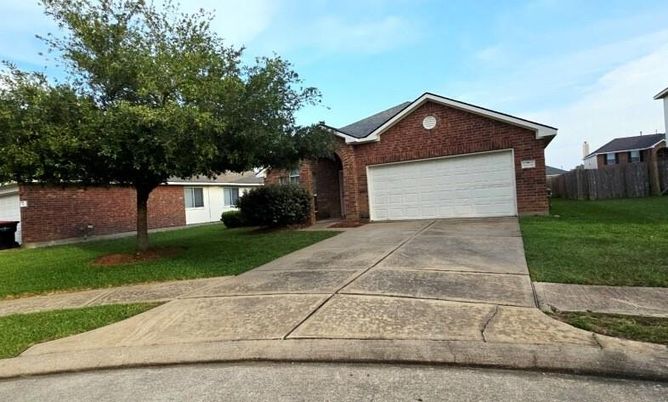 Attached, Exterior, Facade, Brick Facade, Brick Traditional