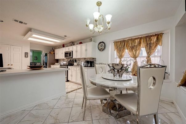 Chandelier, Dining room, Interior, Kitchen, Marble
