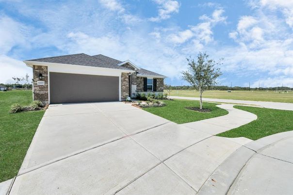 Attached, Exterior, Facade, Brick Facade, Ranch