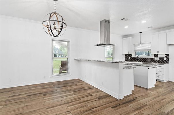 Chandelier, Interior, Kitchen, Pendant Lights, Recessed Lighting, Wood Texture Flooring